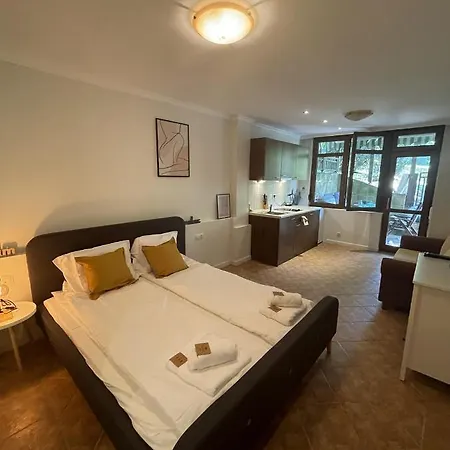 Santa Marina Village Iskra Szozopol
